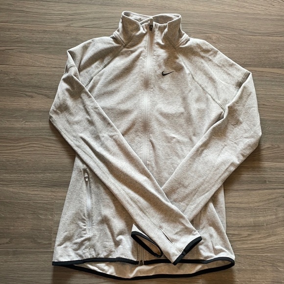 Light grey Nike zip up size medium - Picture 1 of 4